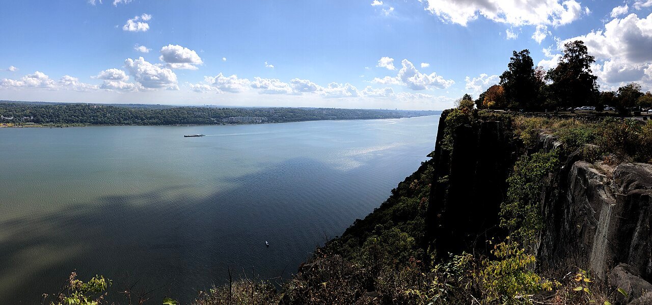The Palisades cliffs and Hudson River looking south from State Line Lookout in Alpine.